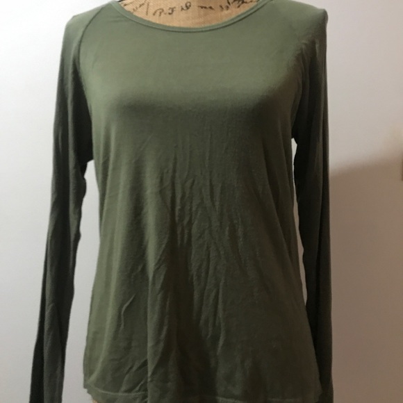 American Eagle long sleeve fly away back top - Picture 4 of 7